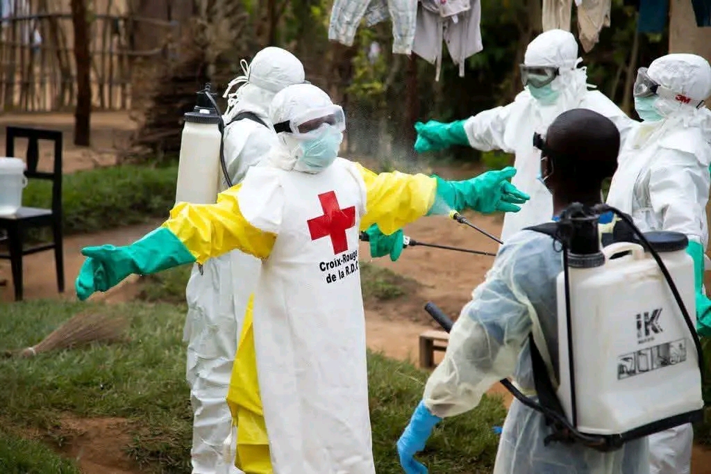 Nord-Kivu : deux jeunes enfants guéris d’Ebola quittent le Centre de traitement de Katwa !
