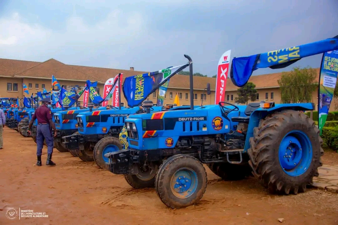 RDC | Nord-Kivu : plus de 30 tracteurs remis à Butembo pour accélérer la mécanisation de l'agriculture !