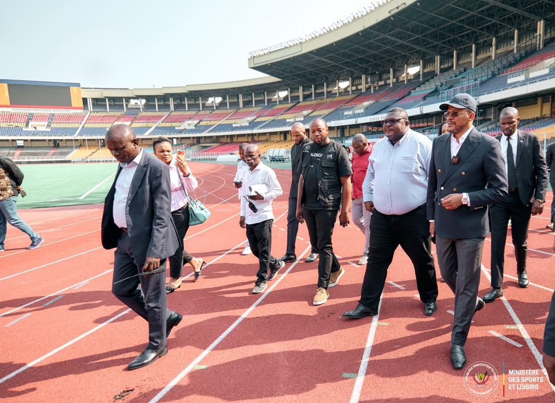 Sport | INFRASTRUCTURES SPORTIVES : Didier Budimbu au Stade des Martyrs pour s’assurer de l’avancement des travaux !