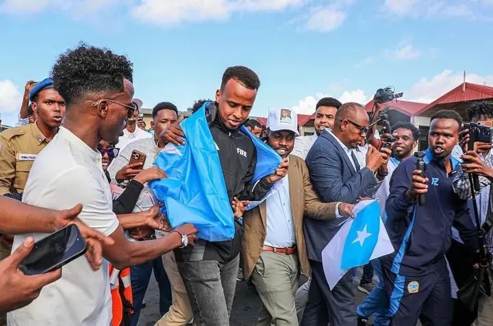 Football/ Mondial 2026 : Omar Artan accueilli en héros en Somalie après son refoulement des États-Unis ! ‎