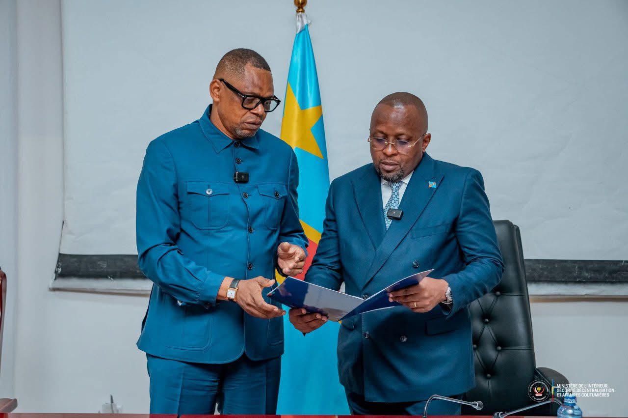 RDC : LANCEMENT DES NUMÉROS VERTS D’URGENCE POUR LA POLICE NATIONALE CONGOLAISE, UNE AVANCÉE DANS LA MODERNISATION DE LA SÉCURITÉ PUBLIQUE !