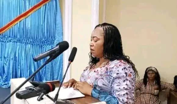RDC/ Kasaï-Central : la MINISTRE PROVINCIALE DE LA SANTÉ DESTITUÉE APRÈS L’ADOPTION D’UNE MOTION DE DÉFIANTE !